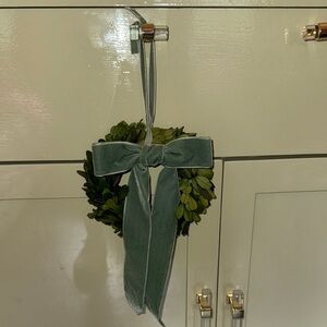 Cailini Coastal 4.5” wreath w/ bow